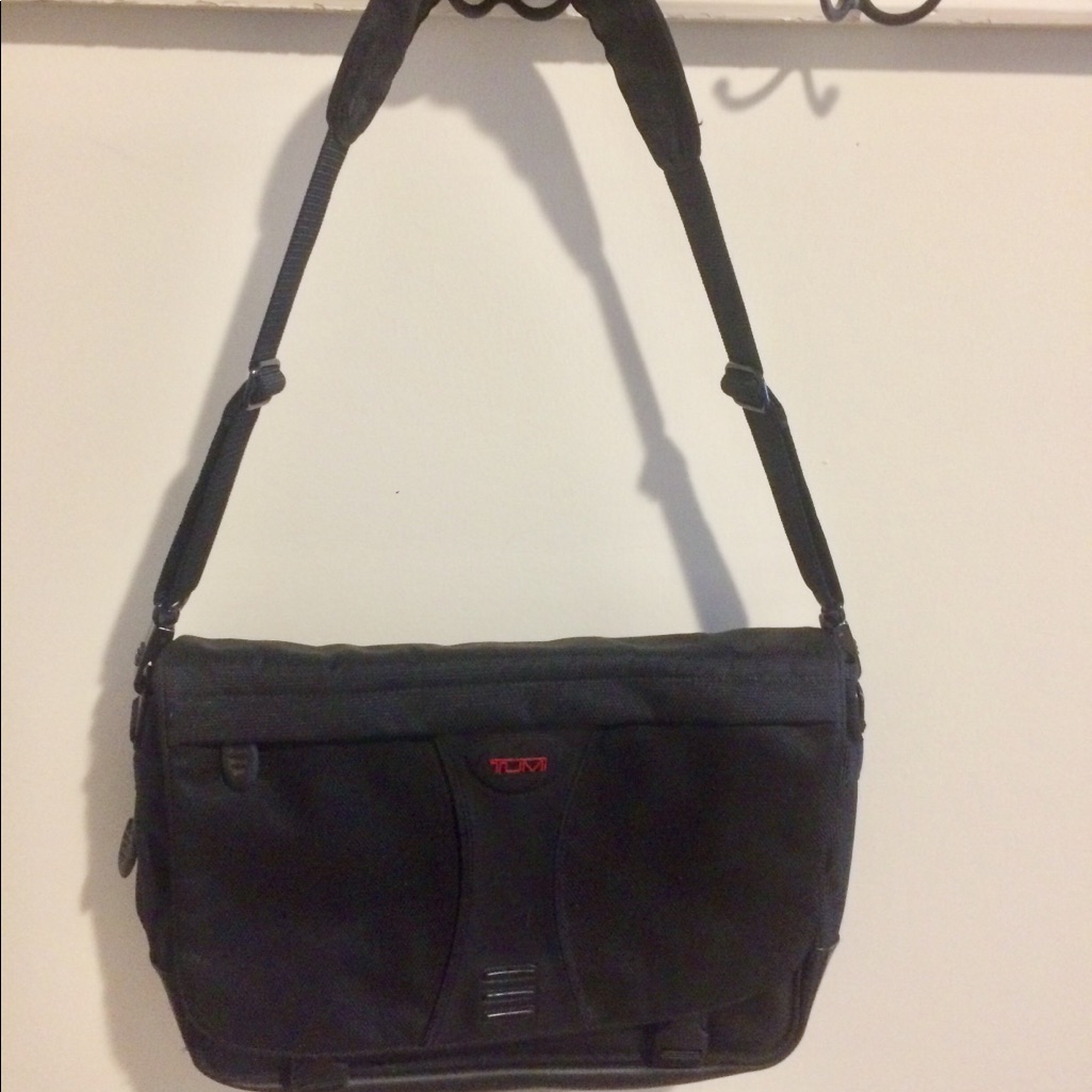 Tumi Messenger Bag Excellent Cond